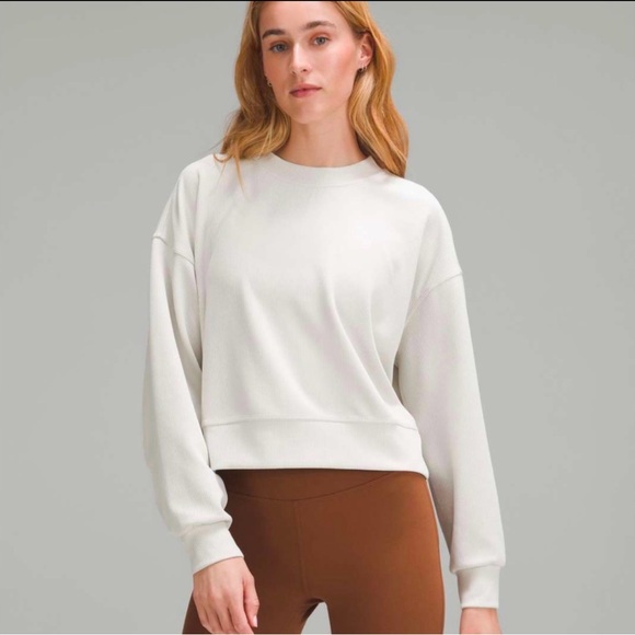 Lululemon Softstreme Perfectly Oversized Cropped Crew Bone Size 2 - Picture 2 of 6